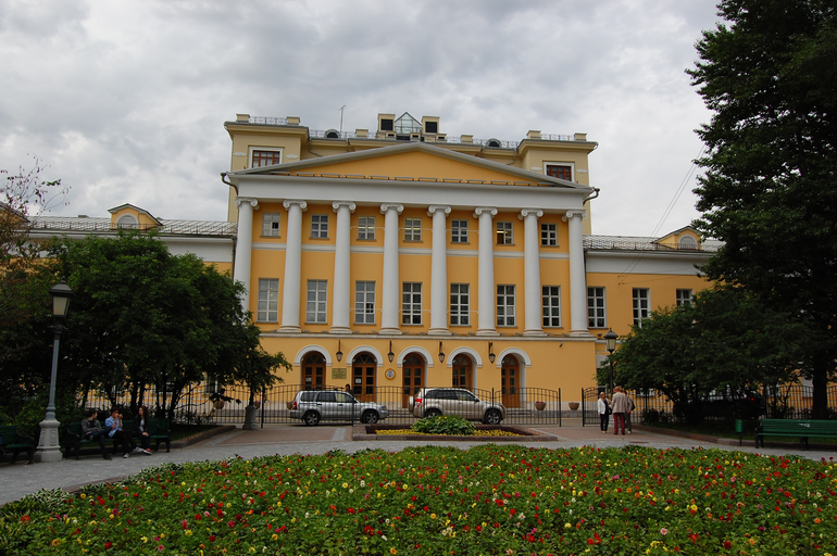 Усадьба Апраксиных-Бутурлиных)